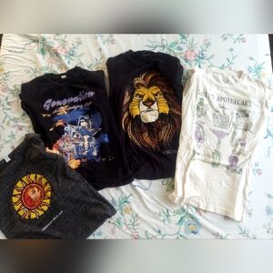 (4) T-Shirts